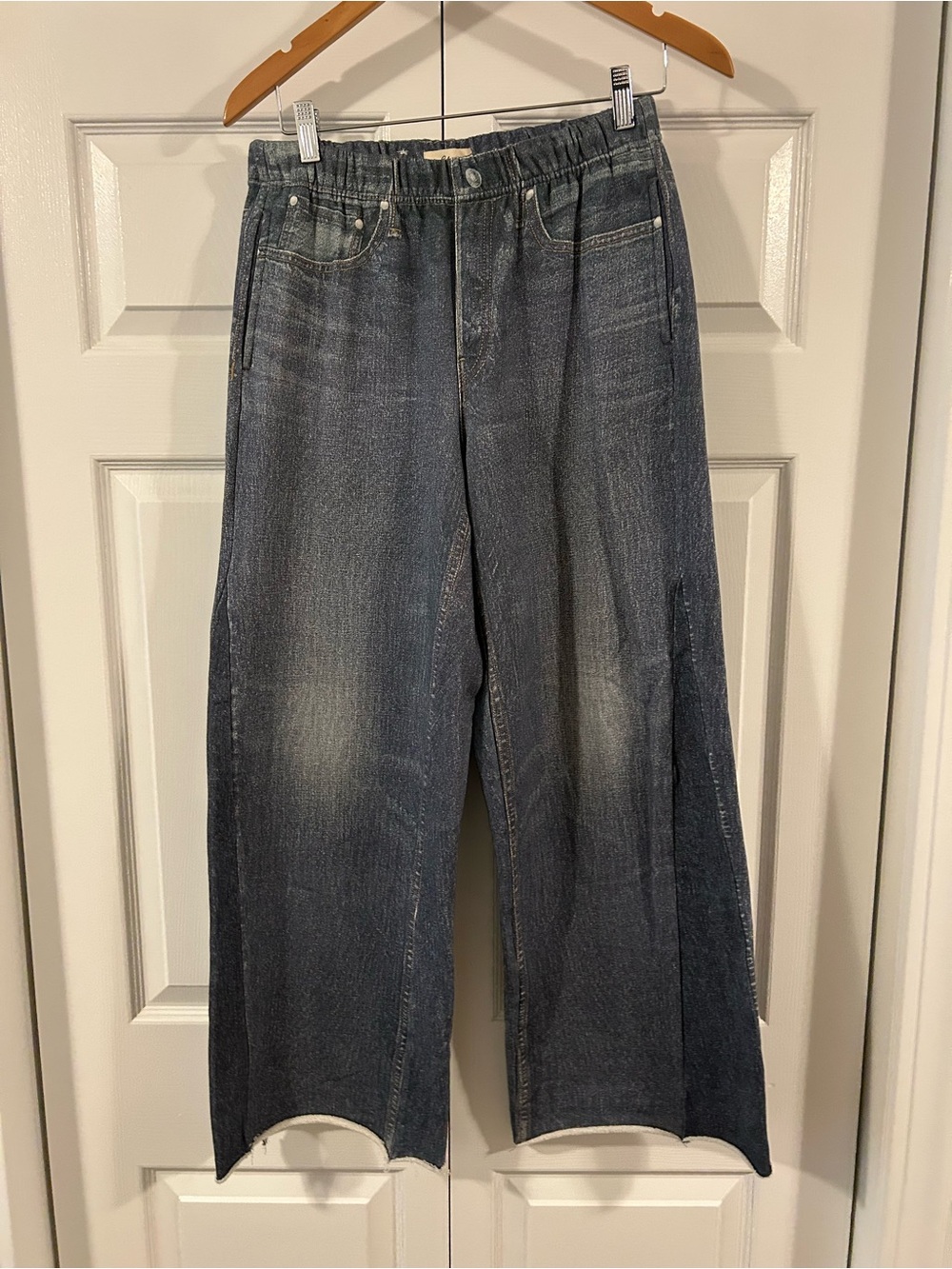 Elan Relaxed Wide-Leg Jeans in Faded Blue